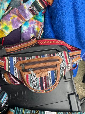 Leather bump bag