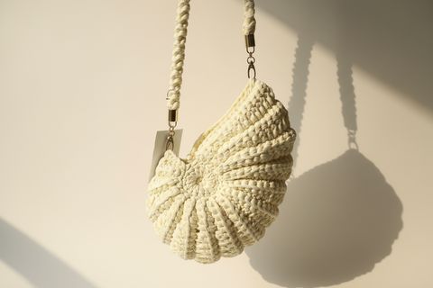 Ivory White Shell Woven Shoulder Bag