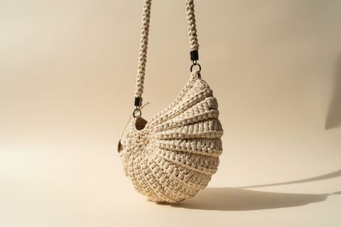 Cream Shell Woven Shoulder Bag